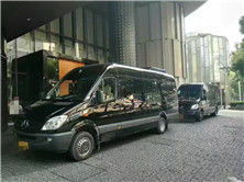 奔馳凌特17座商務(wù)車實(shí)體拍攝——上海安致汽車租賃小微型客車租賃服務(wù)體驗(yàn)